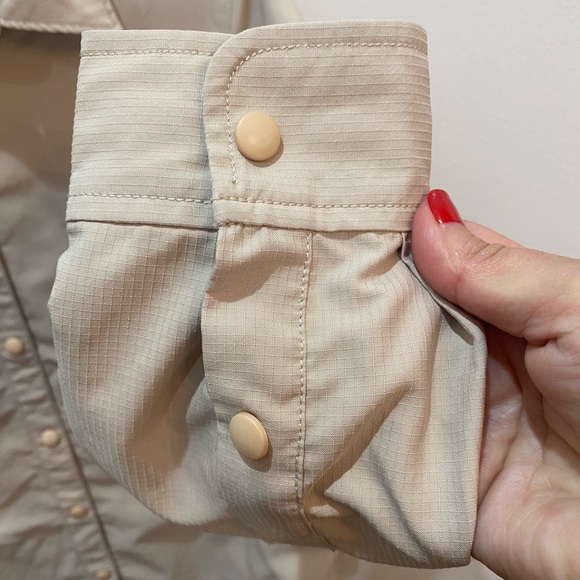 Deluth Trading Button Down Snap Button Wicking Fabric vented Roll sleeve - Picture 3 of 8